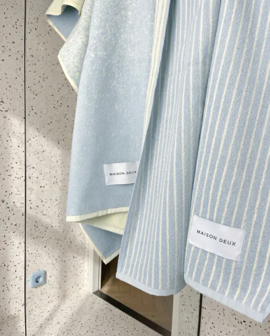 Hovedbilde Maison Deux Dual Stripe Badehåndkle Blue Butter ...