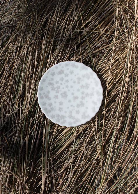 Hovedbilde Wik & Walsøe Slåpeblom Asjett Varm Grå 13 cm