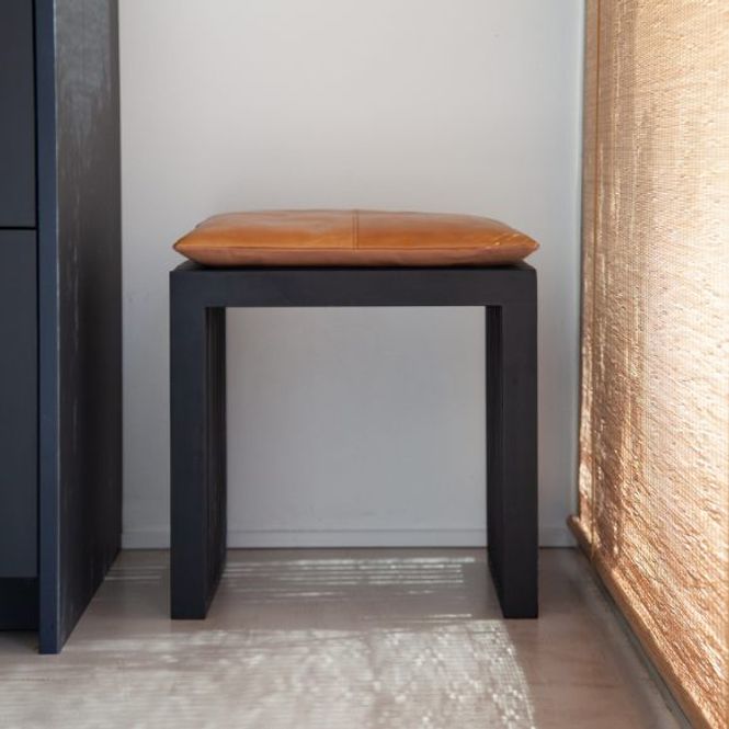 Hovedbilde Cinas Rib Krakk/Sidebord Sort