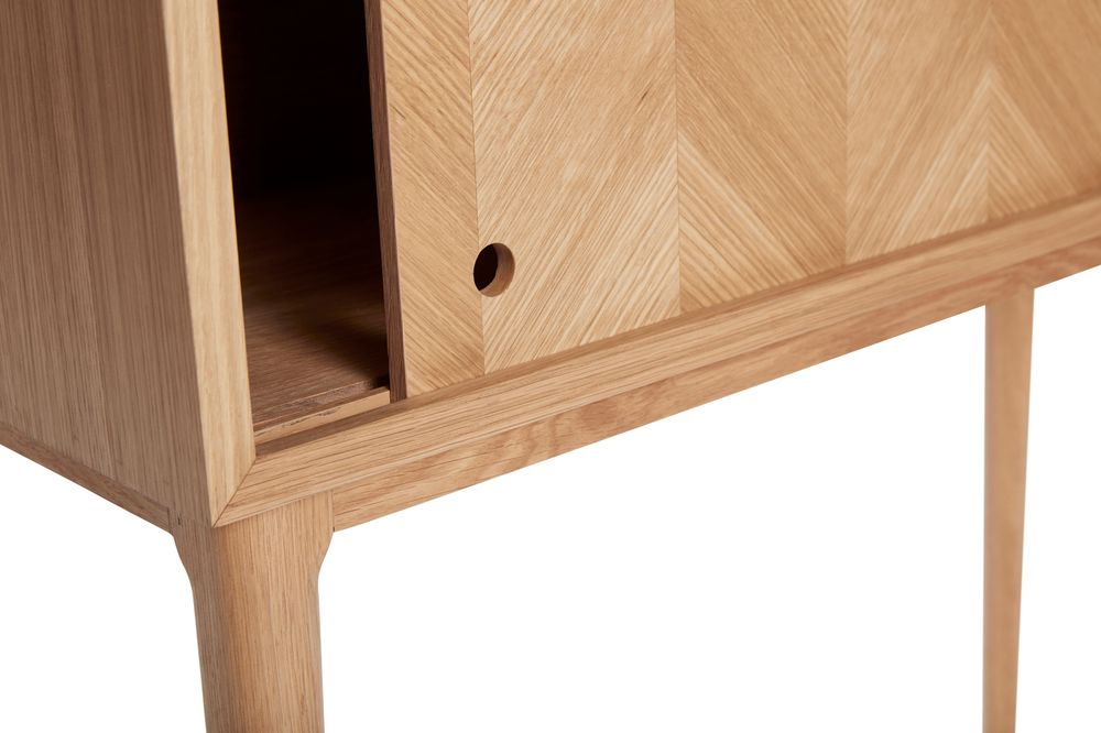 Hübsch Herringbone Kommode m/skyvedør Eik