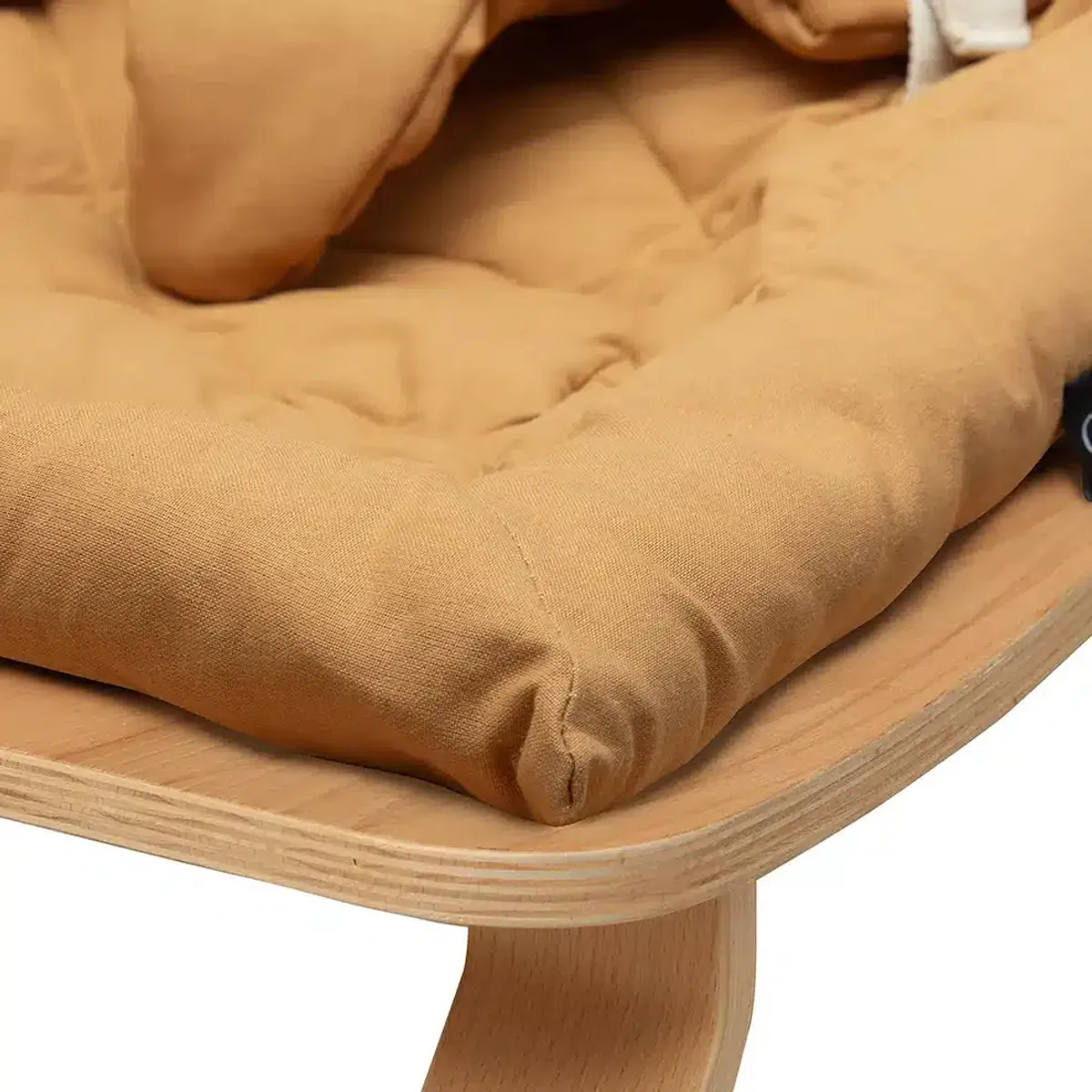 Charlie Crane Levo Vippestol Camel