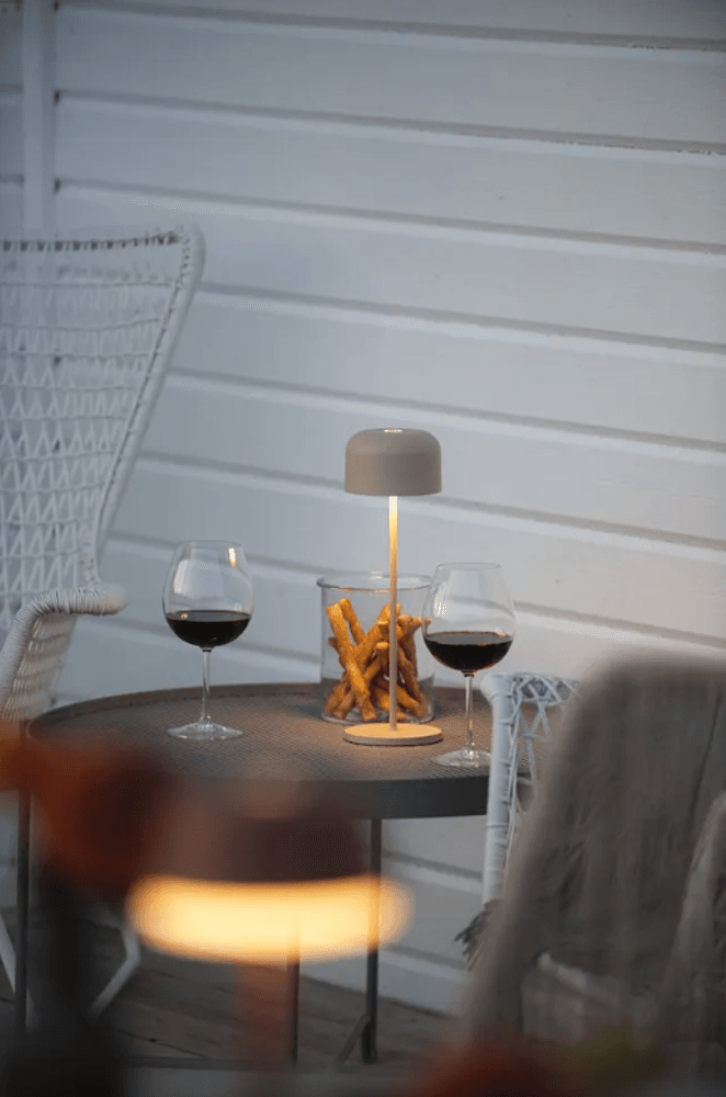 Trend Collection Lille bordlampe – oppladbar og dimbar, sand 36 cm