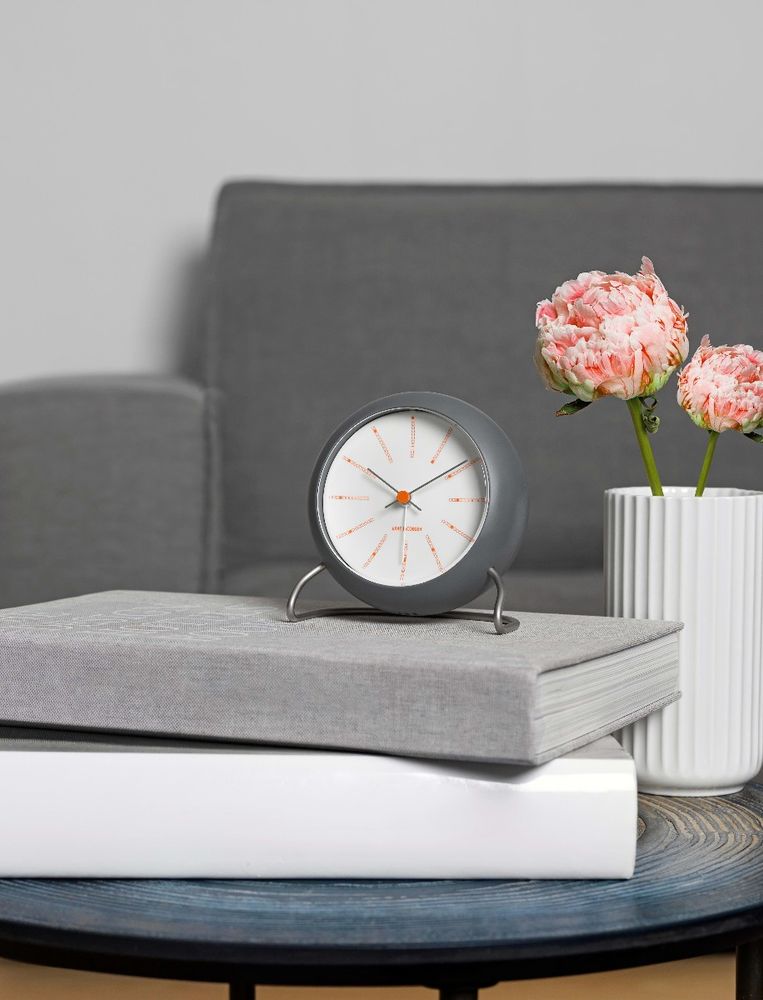 Arne Jacobsen Bankers Bordklokke Mørk Grå Ø11 cm