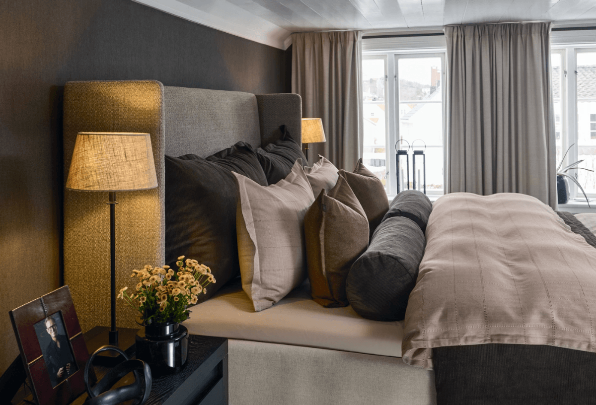 Halvor Bakke Briskeby putevar 50×70 cm Kanel