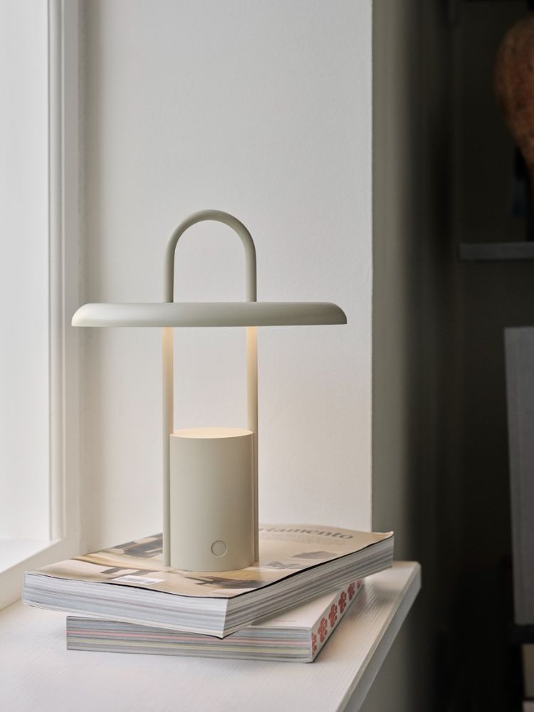 Stelton Pier Lampe LED trådløs sand 25cm