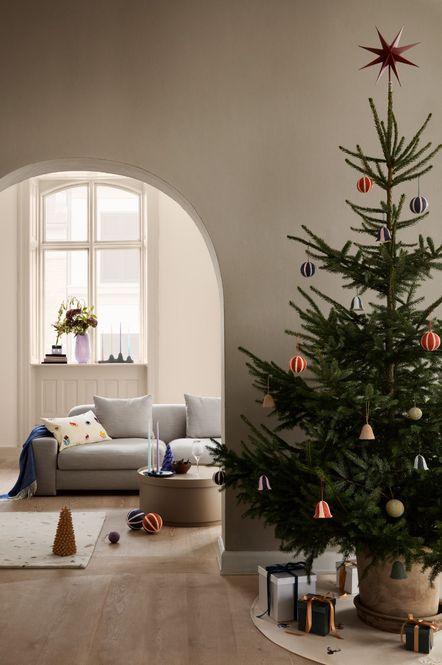 Hovedbilde Broste Copenhagen Sphere Julekule Liten Lilla